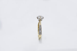 Solitaire type zircon ring