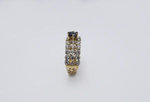 Sapphire ring with zircons