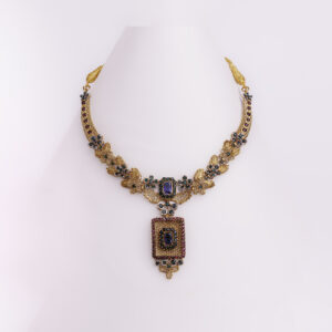 Necklace-set with multi-colored stones