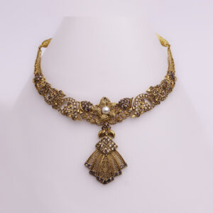 Necklace-set with pearls and zircons