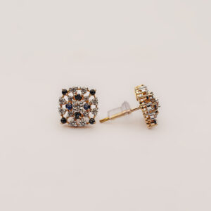 Elegant 21K Gold Sapphire Locket Set