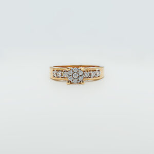 Cluster zircon ring