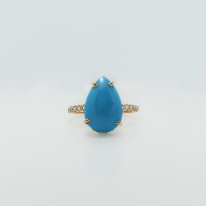 Elegant Turquoise Cabochon Ring