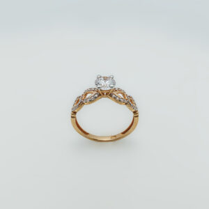 Engagement Style Zircon Ring