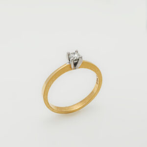 21K Gold Diamond Solitaire Ring